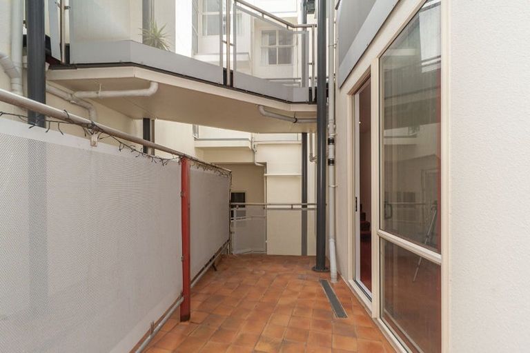 Photo of property in Sirocco Apartments, 616/8 Church Street, Wellington Central, Wellington, 6011