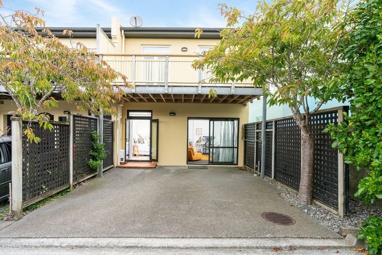 Photo of property in 40f Agra Crescent, Khandallah, Wellington, 6035