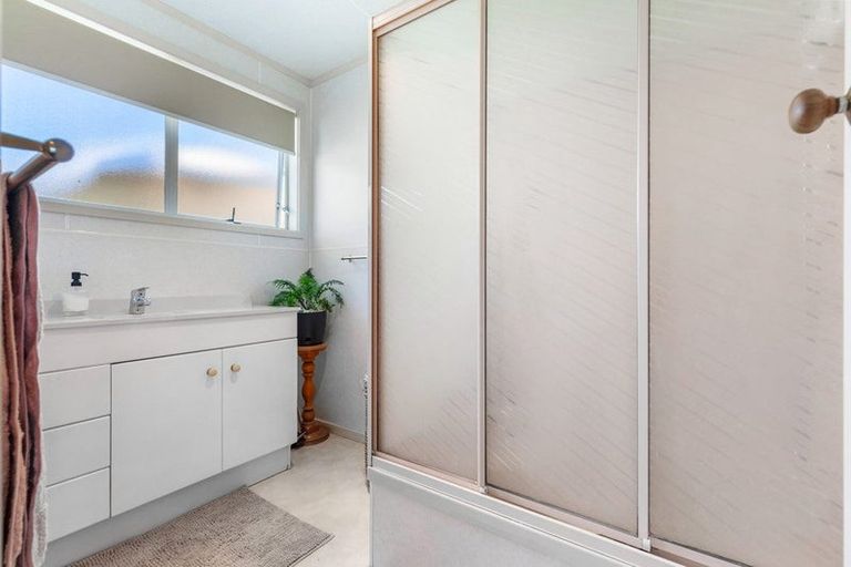 Photo of property in 27 Clyma Place, Massey, Auckland, 0614