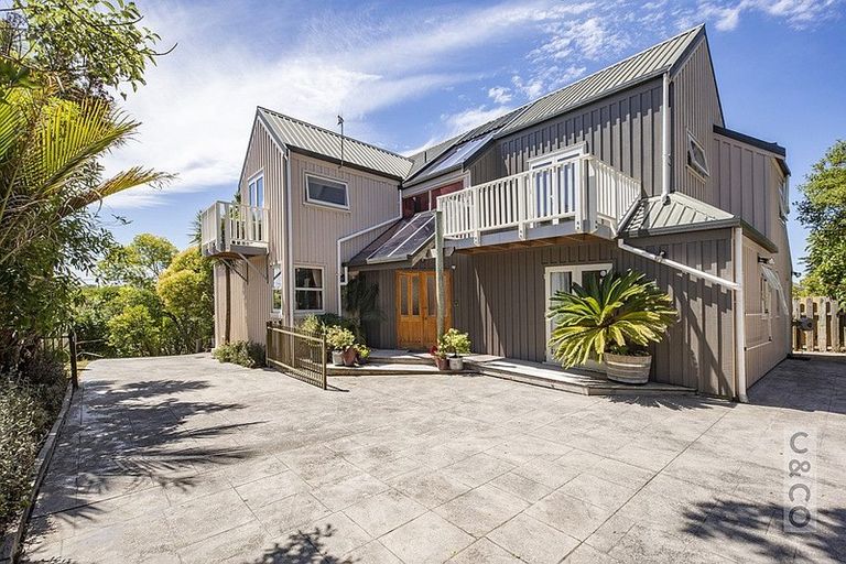 Photo of property in 492 West Coast Road, Glen Eden, Auckland, 0602