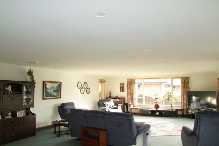 Photo of property in 11 Melville Avenue, Milton, 9220