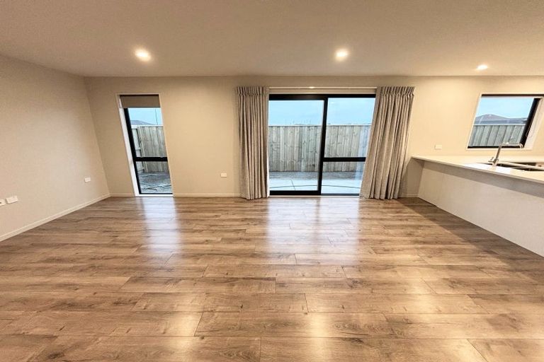 Photo of property in 15 Busby Way, Rolleston, 7614