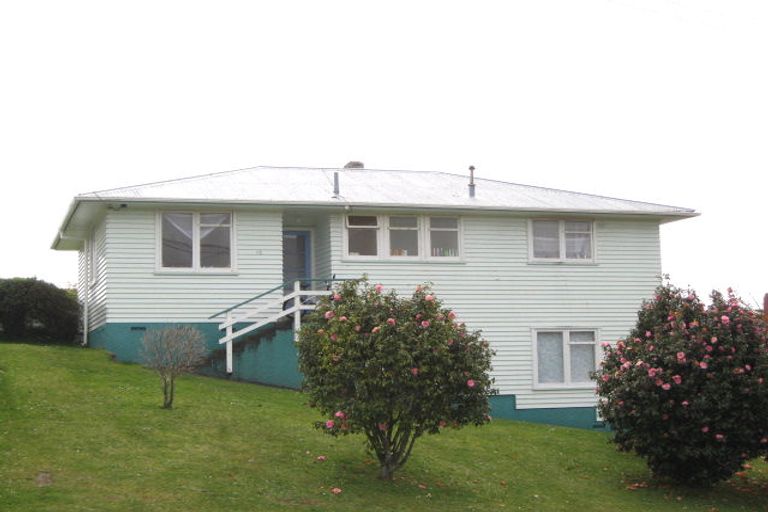 Photo of property in 15 Banks Street, Marfell, New Plymouth, 4310