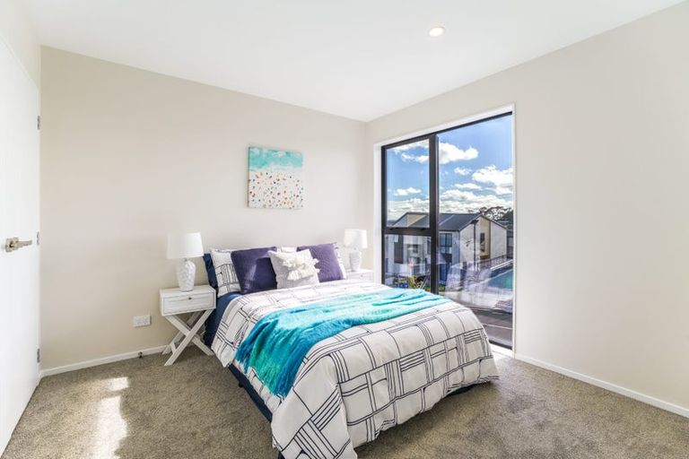 Photo of property in 37 Horokaka Street, Massey, 0614