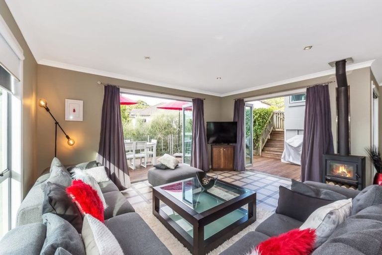 Photo of property in 168 Kittiwake Drive, Schnapper Rock, Auckland, 0632