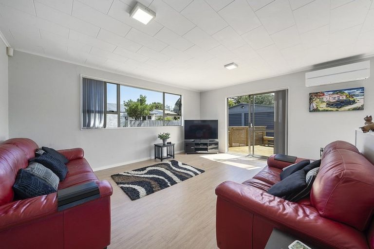 Photo of property in 55 Eatwell Avenue, Paraparaumu Beach, Paraparaumu, 5032