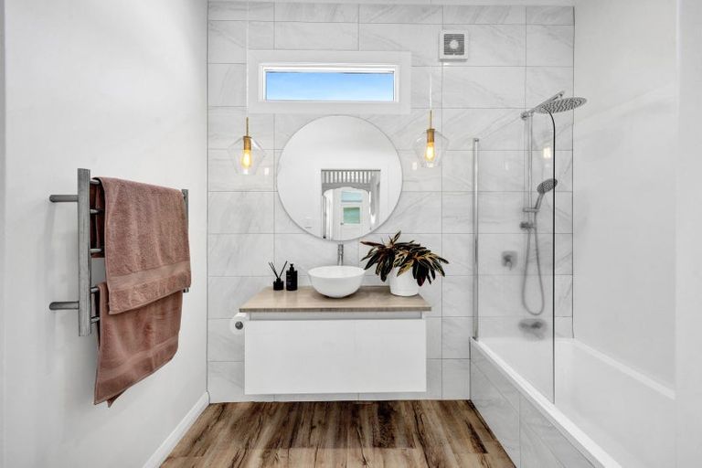 Photo of property in 13 Standish Street, Midhirst, Stratford, 4394