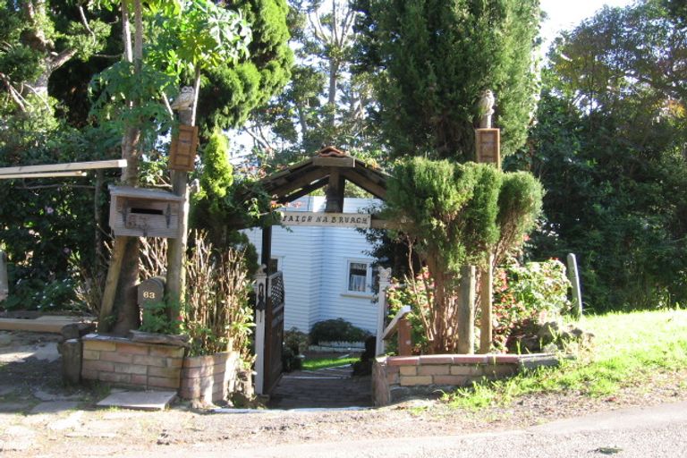 Photo of property in 63 Kauri Point Road, Laingholm, Auckland, 0604