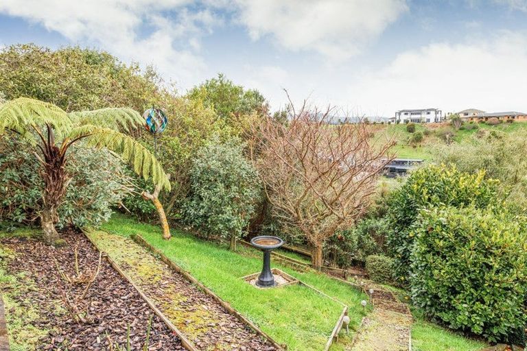 Photo of property in 7 Vaucluse Heights, Fitzherbert, Palmerston North, 4410