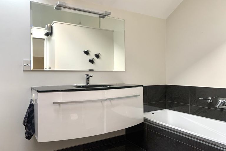 Photo of property in 1/56 Hewitts Road, Merivale, Christchurch, 8014