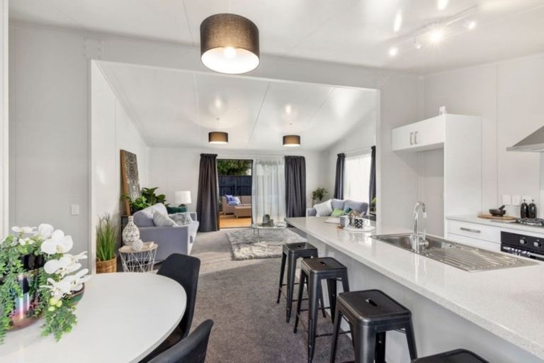 Photo of property in 102b Randwick Road, Moera, Lower Hutt, 5010