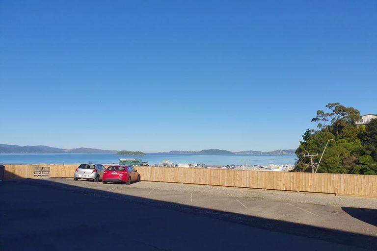 Photo of property in 4 London Road, Korokoro, Lower Hutt, 5012