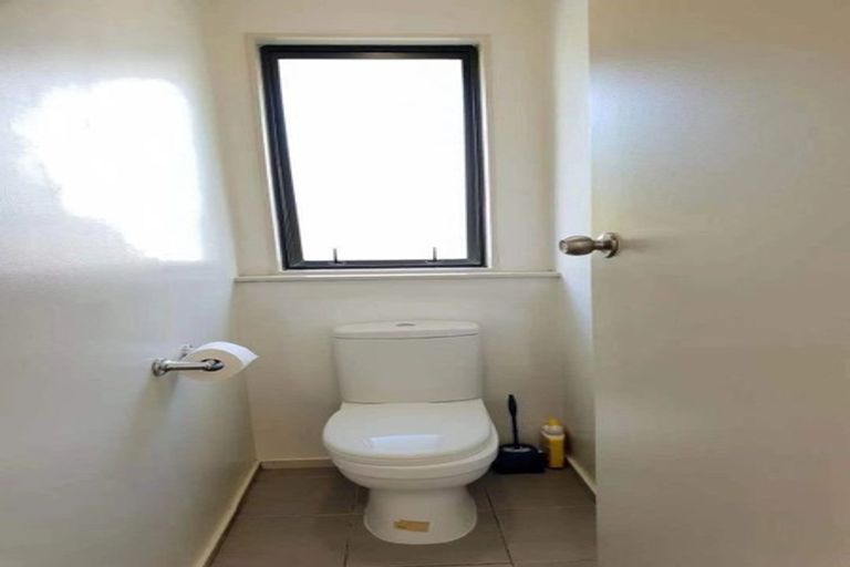 Photo of property in 1/7 Kinvig Place, Ranui, Auckland, 0612