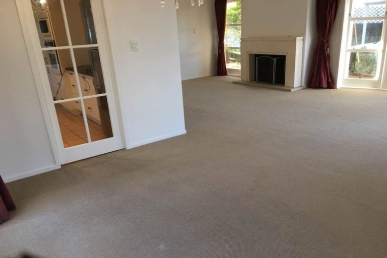 Photo of property in 16 Paisley Street, Mellons Bay, Auckland, 2014