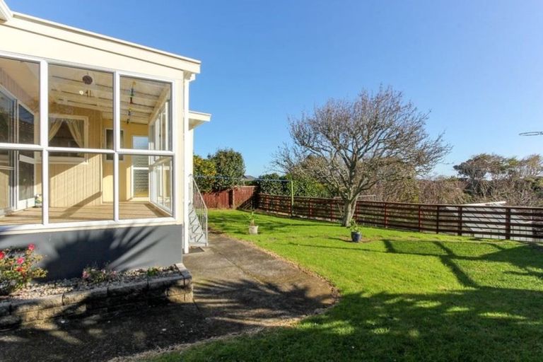 Photo of property in 32 Davies Road, Hurdon, New Plymouth, 4310