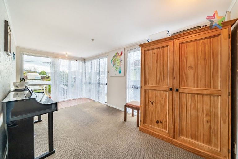 Photo of property in 52 Russell Road, Wainuiomata, Lower Hutt, 5014