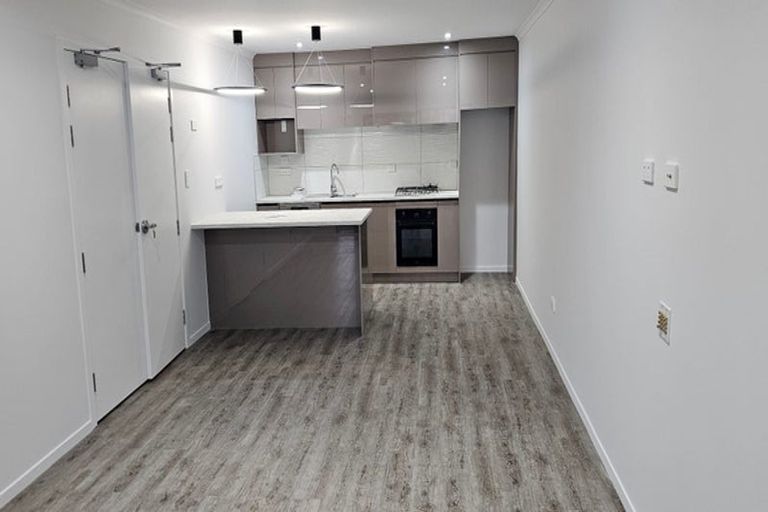 Photo of property in 12a Blease Street, New Lynn, Auckland, 0600