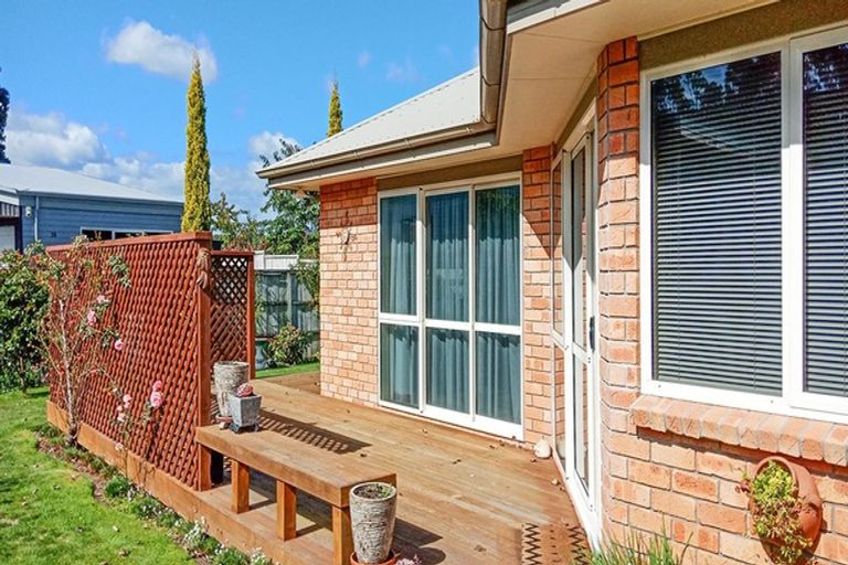 Photo of property in 41 Caulfield Place, Pukehangi, Rotorua, 3015