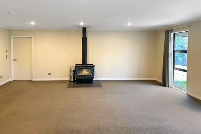 Photo of property in 4 Pemberton Drive, Amberley, 7410