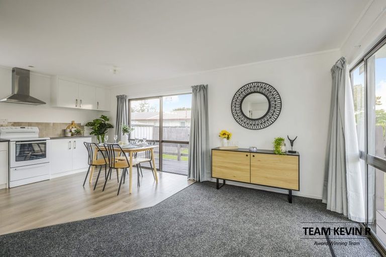 Photo of property in 2/27 Scott Road, Papakura, 2110