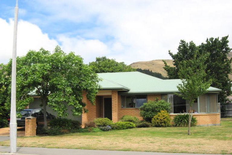 Photo of property in 33 Mauger Drive, Heathcote Valley, Christchurch, 8022
