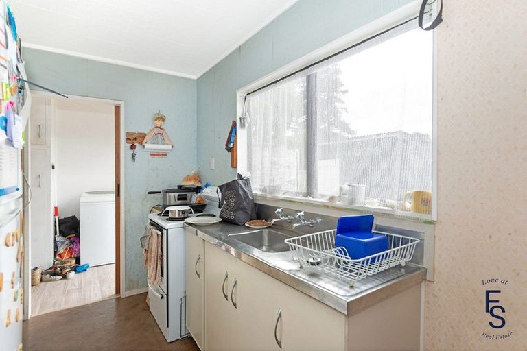 Photo of property in 19 Barry Street, Te Karaka, 4022