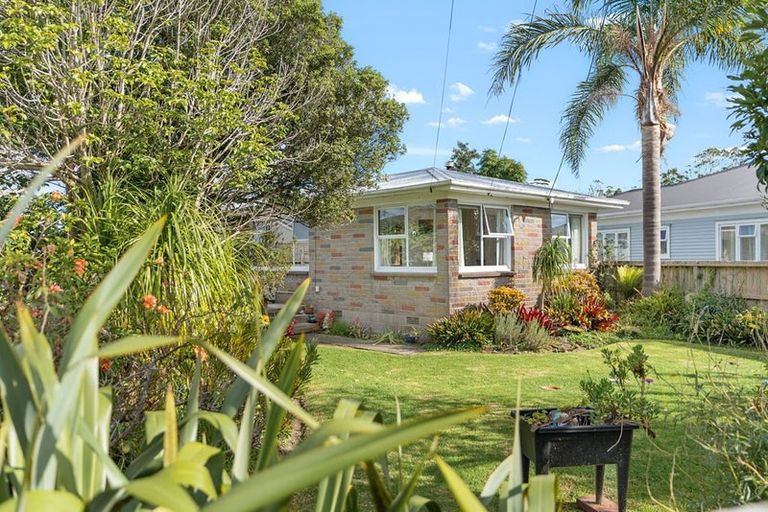 Photo of property in 203 Parkhurst Road, Parakai, 0830