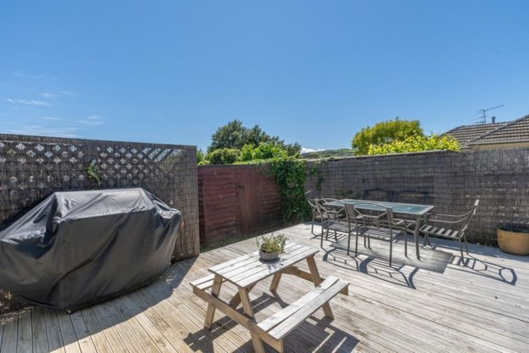 Photo of property in 63 The Drive, Tawa, Wellington, 5028