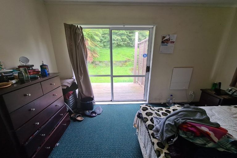 Photo of property in 77 Stewart Drive, Newlands, Wellington, 6037