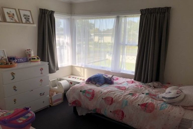 Photo of property in 16 Aspiring Avenue, Milson, Palmerston North, 4414