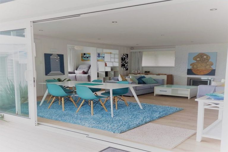 Photo of property in 27 Hona Street, Waikanae Beach, Waikanae, 5036