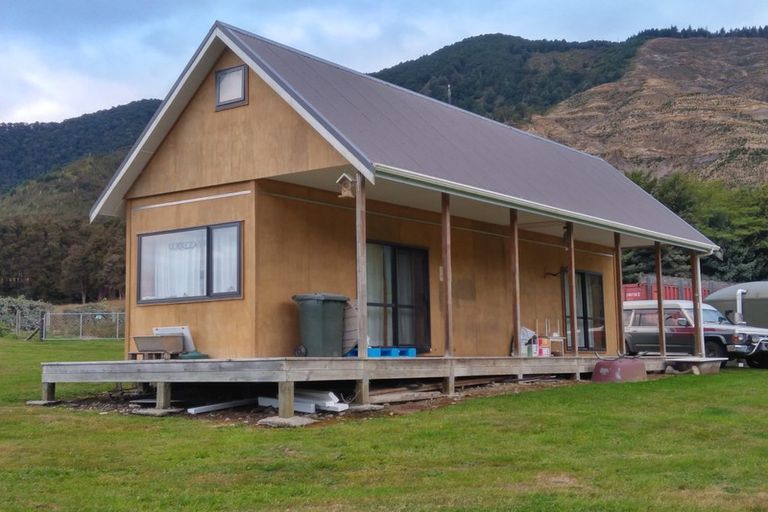 Photo of property in 636 Tutaki Road South, Tutaki, Murchison, 7077