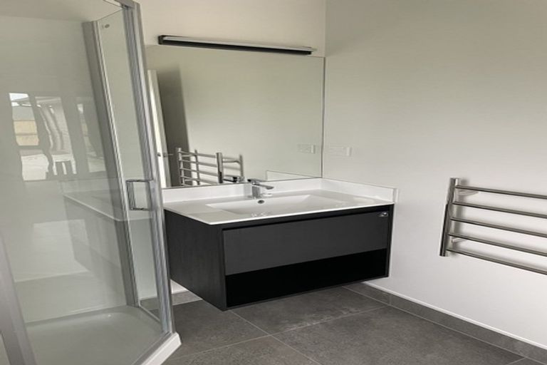 Photo of property in 77 Murray Ward Drive, Te Kauwhata, 3710