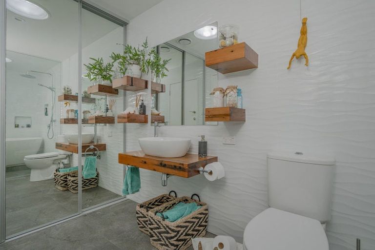 Photo of property in 36 Manaia Road, Tairua, 3508