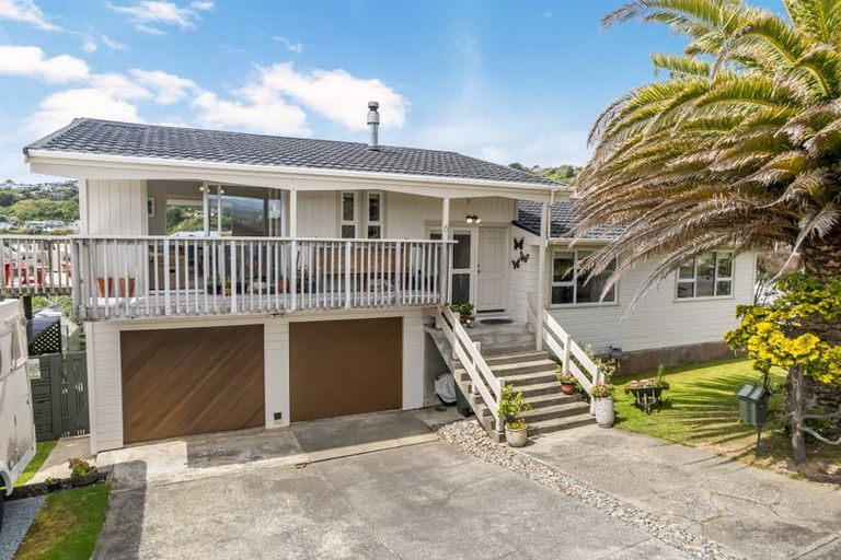 Photo of property in 6 Langwell Place, Papakowhai, Porirua, 5024