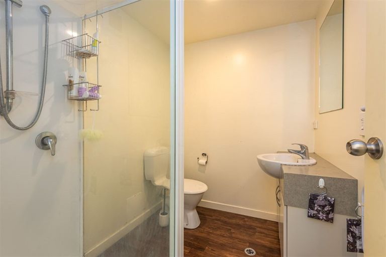 Photo of property in 4/30 Mathesons Road, Phillipstown, Christchurch, 8011