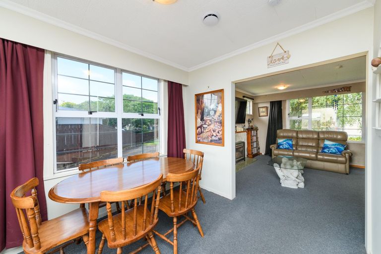 Photo of property in 6 Oban Place, Awapuni, Palmerston North, 4412