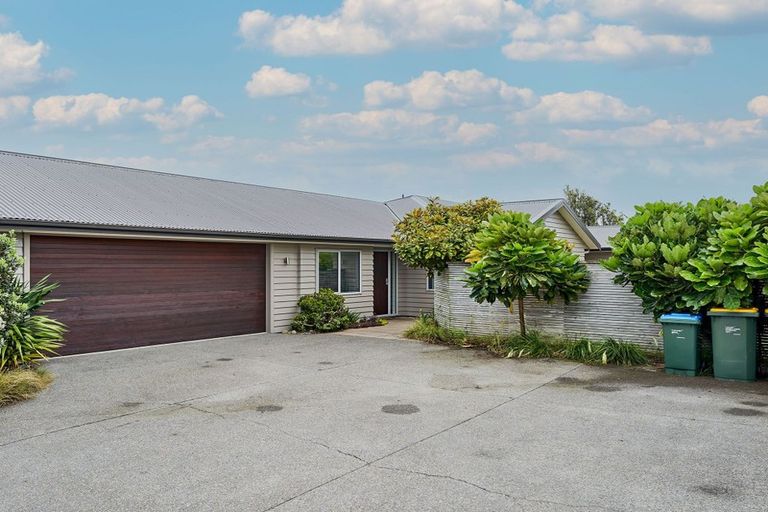 Photo of property in 12 Peel Lane, Aotea, Porirua, 5024