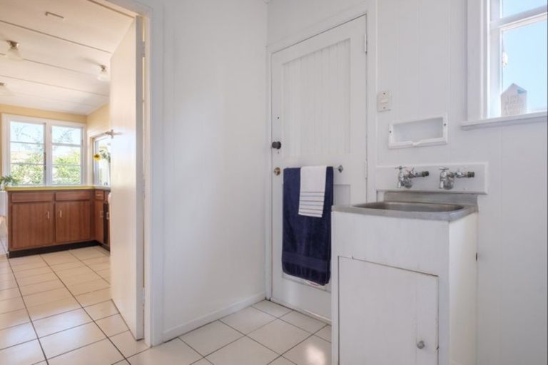 Photo of property in 36 Abbott Street, Te Hapara, Gisborne, 4010