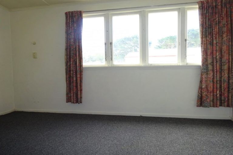 Photo of property in 34 Koputara Road, Himatangi Beach, Foxton, 4891