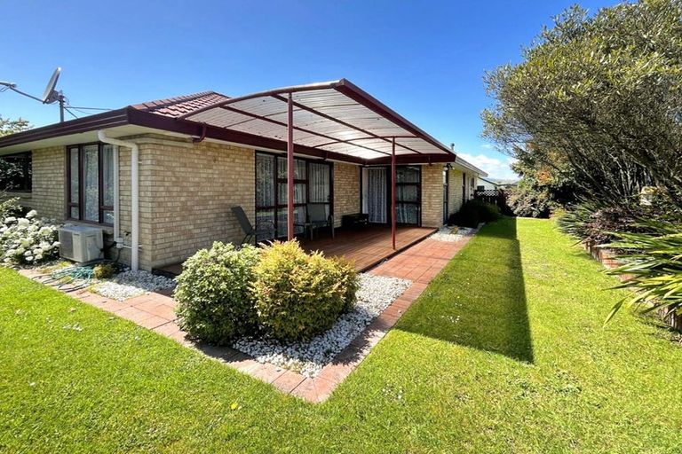 Photo of property in 10 Branigan Parade, Kelvin Grove, Palmerston North, 4414