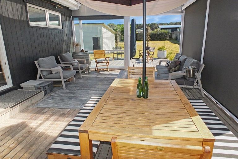 Photo of property in 3 Kent Terrace, Foxton Beach, Foxton, 4815