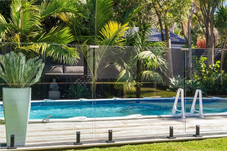 Photo of property in 23 Moana Road, Okitu, Gisborne, 4010