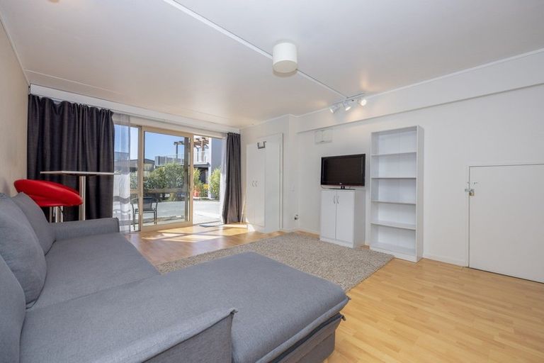 Photo of property in 9/43 Plantation Road, Wanaka, 9305