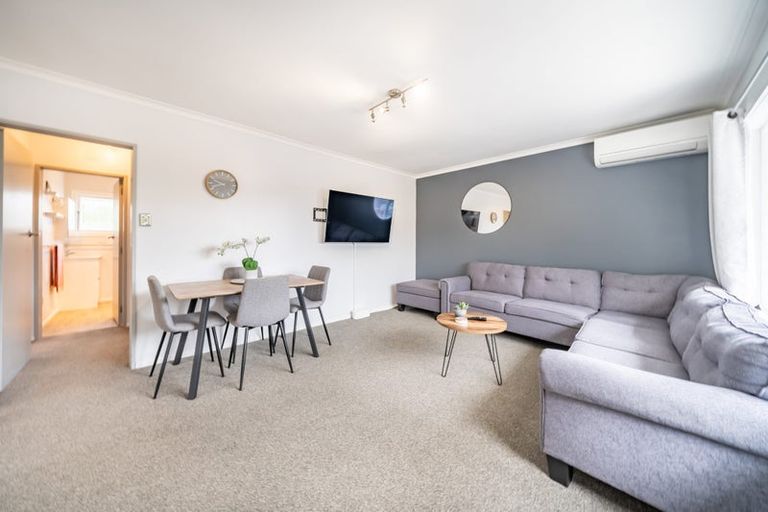 Photo of property in 2/15a Lane Street, Wallaceville, Upper Hutt, 5018