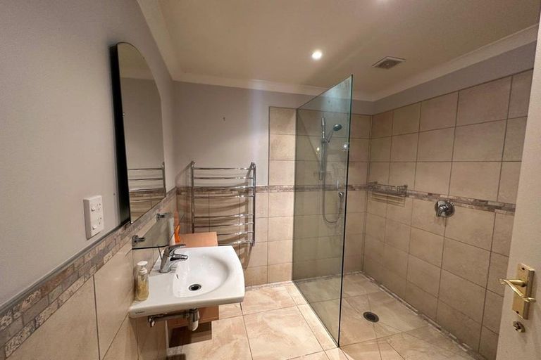 Photo of property in 22 Newhaven Terrace, Mairangi Bay, Auckland, 0630