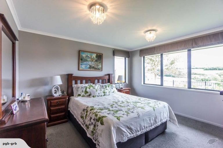 Photo of property in 172 Waterside Drive, Pyes Pa, Tauranga, 3112