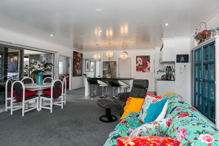 Photo of property in 8 Ohau Place, Poraiti, Napier, 4112