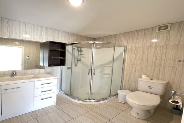 Photo of property in 114 Kittiwake Drive, Schnapper Rock, Auckland, 0632