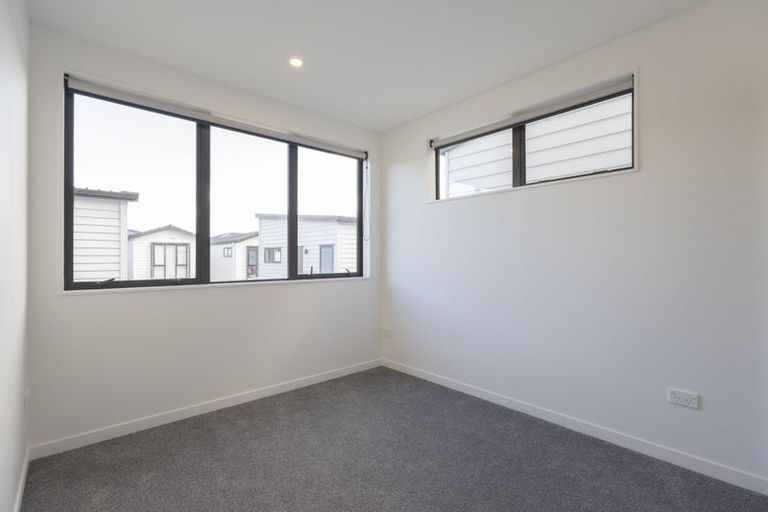 Photo of property in 24 Tukauri Place, Papakura, 2110